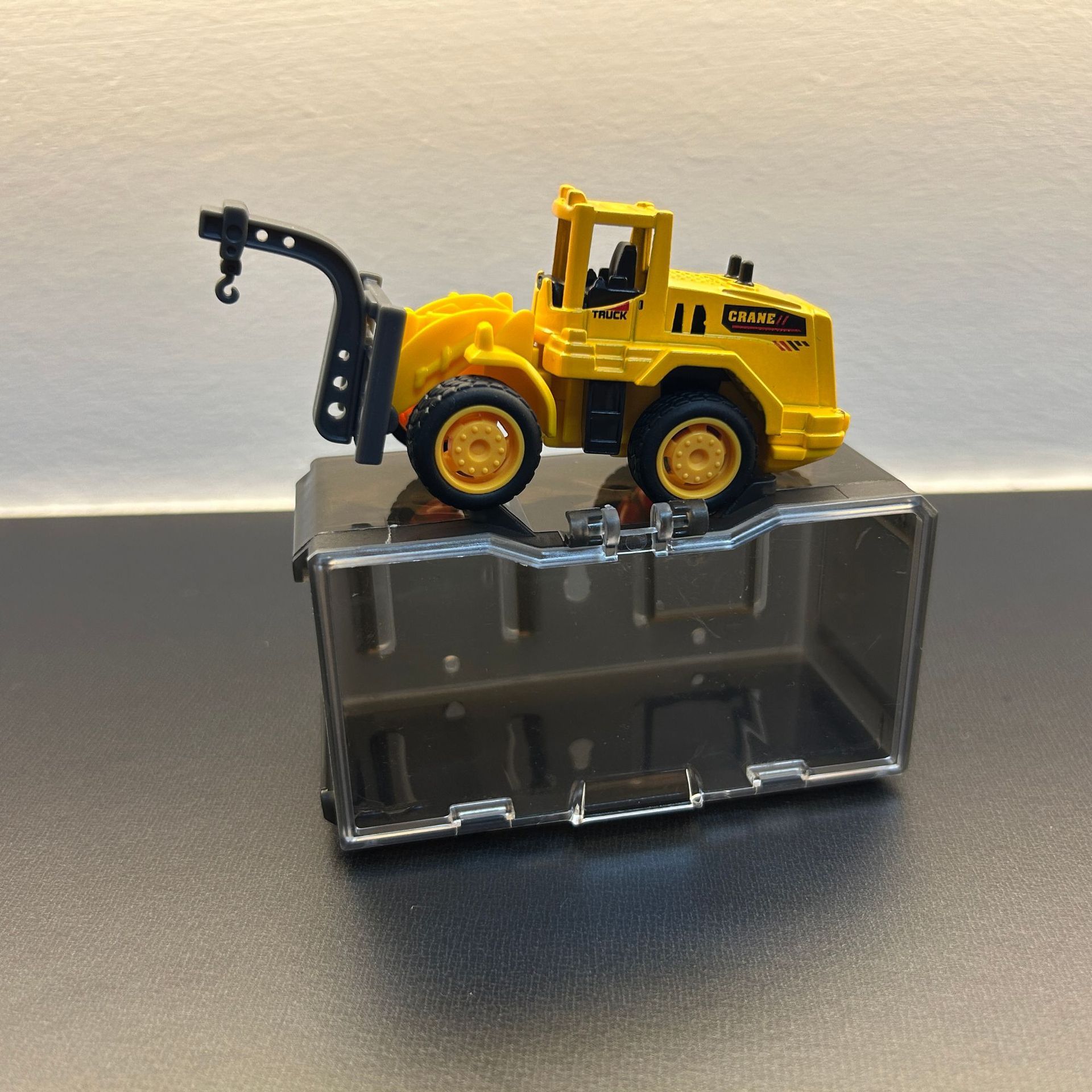 Engineering series crane-single unit with display box