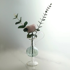 แจกันแก้วบอโรซิลิเกตทรงสูงขนาดเล็กพร้อมกลีบดอกไม้สามมิติสไตล์อิตาลี - Product Image 5