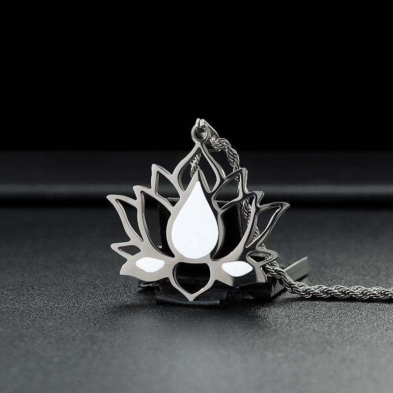 flower necklace