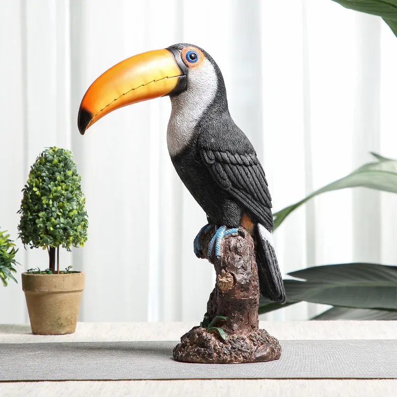 Resin life like color painting realistic bird toucans statue