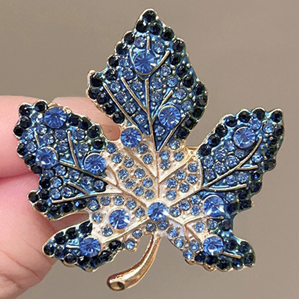 004 Blue Maple Leaf 4.6 * 4.4cm/8.2g