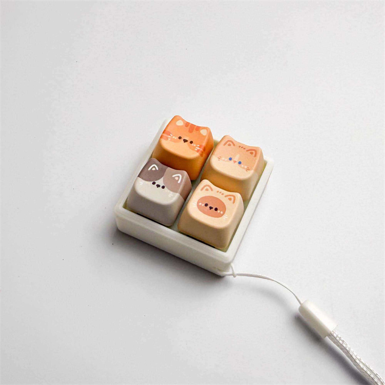 Plastic Cat Pressable Keycap Fidget Keychain