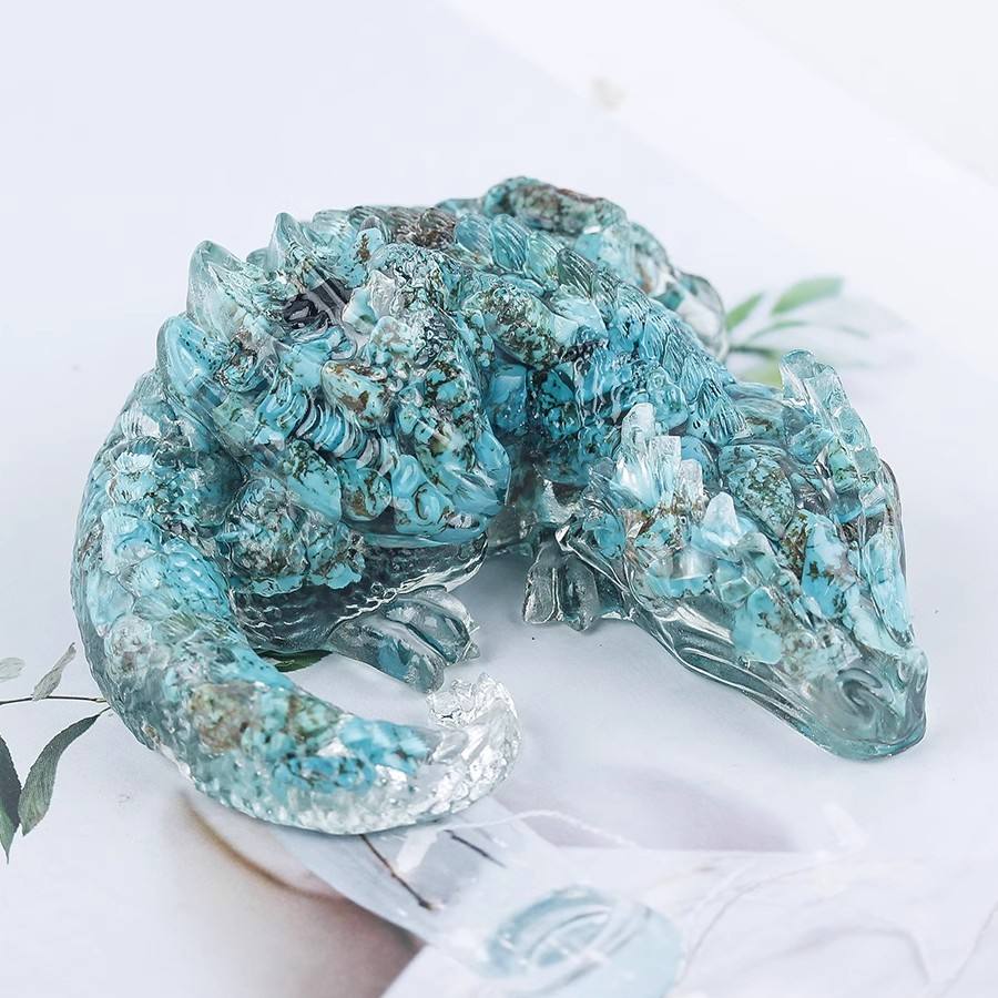 มีสีเขียวขุ่น