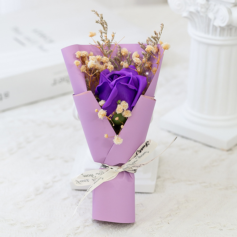 rose violette