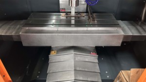 DONGS VMC650 High-Accuracy Vertical <strong>CNC</strong> <strong>Lathe</strong> <strong>Machine</strong> Tool Efficient Parts <strong>Processing</strong> and High-Precision Machining Center - Product Image 4