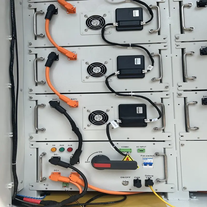 מערכת אחסון סוללות ליתיום יון תעשייתי מסחרי 215kwh כבוי ארון חיבור לרשת סוללת BESS לאחסון אנרגיה