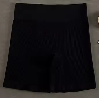 Short noir