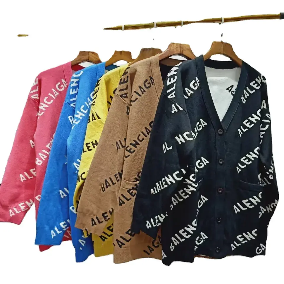 Diseñador de lujo Monograma Logotipo Impresión de gran tamaño Grueso Stand Collar Abrigo Suéter Prendas de punto para mujer Top Suelto