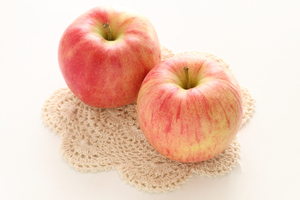 China Factory Offer New Delicious <strong>Apple</strong> Fresh <strong>Apples</strong> From <strong>apple</strong> Gardens Fuji - Product Image 4