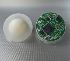 Sensor de rango de radar de alto rendimiento con antena de placa de circuito PCB desarrollada para medición de nivel