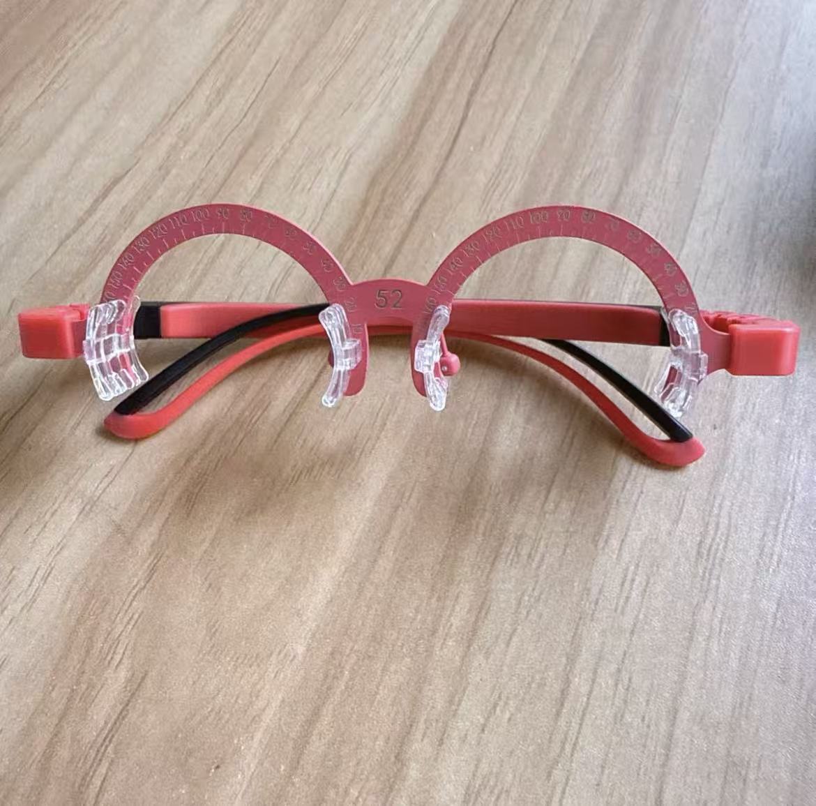 Red 52