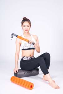 Meilleure vente Ensemble de <span class=keywords><strong>massage</strong></span> musculaire fitness de haute qualité personnalisé Rouleau de yoga en mousse chauffant 3 en 1 Orange + Noir 45x16.5cm LIVEUP - Product Image 5