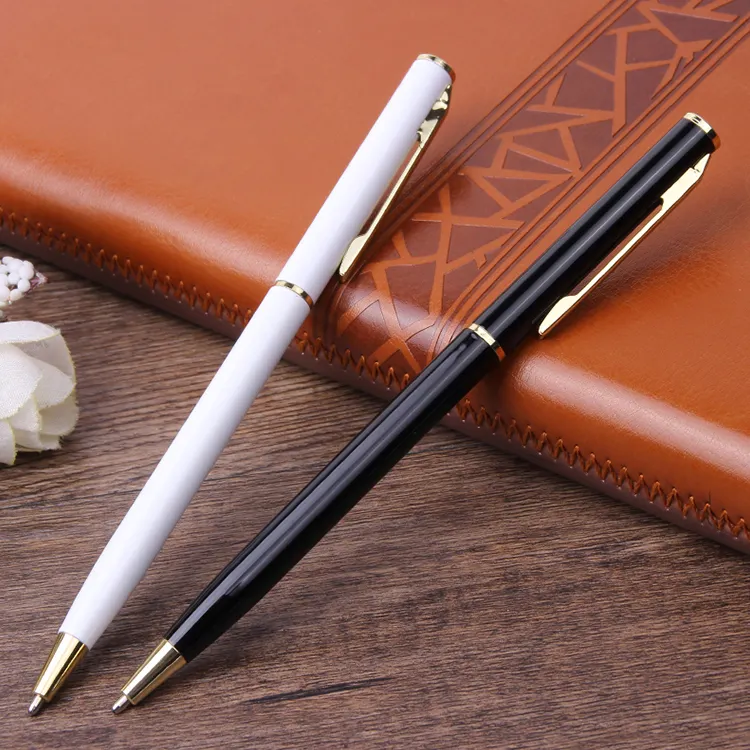 2023 هدية قلم حبر جاف ترويجي شعار مخصص أسود أبيض ضئيلة المعادن الجسم تويست قلم