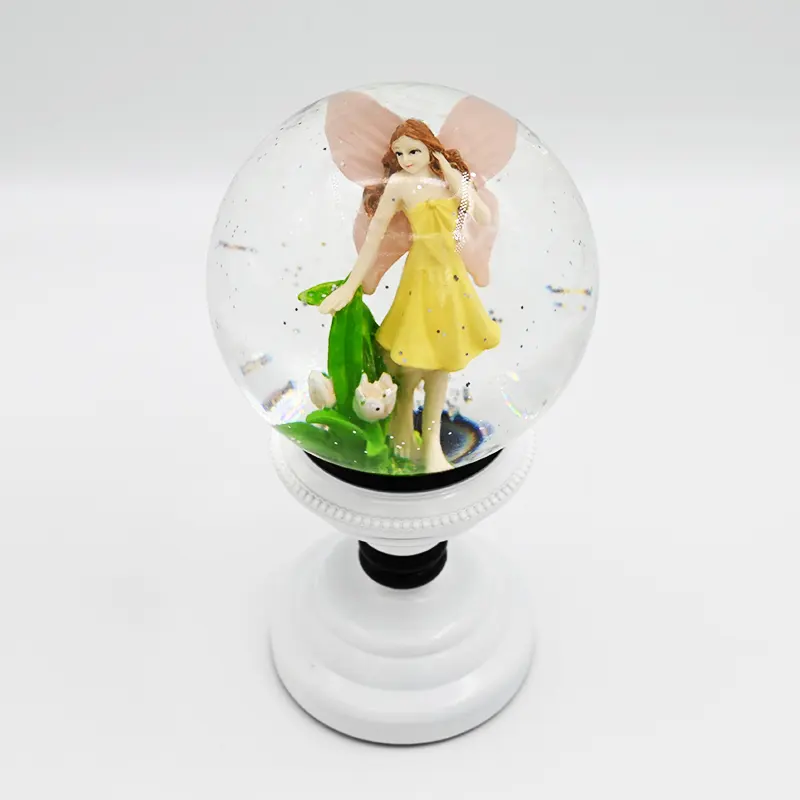 Di alta qualità con il design personalizzato giardino regali decorativi piccolo fata gnome rana Polyresin Souvenir globo di neve decorativo