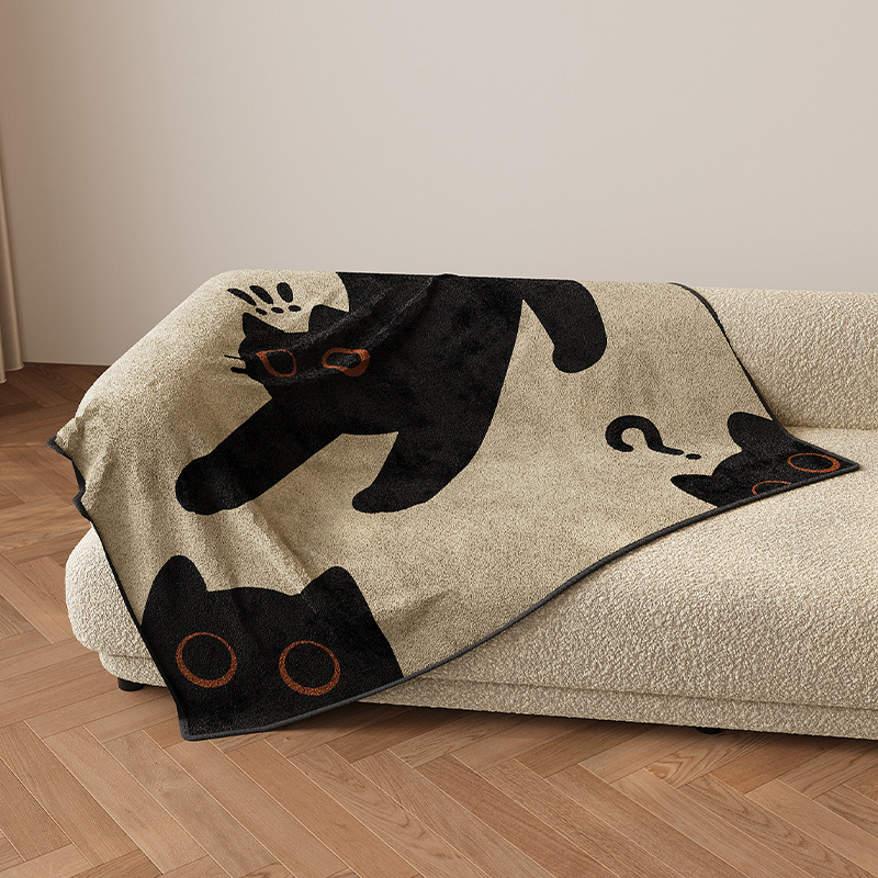 L'ombre indisciplinée du chat noir