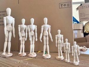 Movable Wood Manikin Hand Model Log Human-Shaped Puppet with Finger Joint Wooden Puppets for Puppet Theaters - Product Image 5
