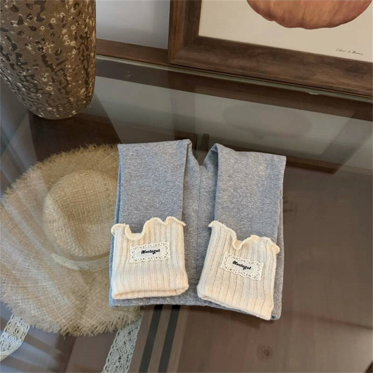 gray leggings