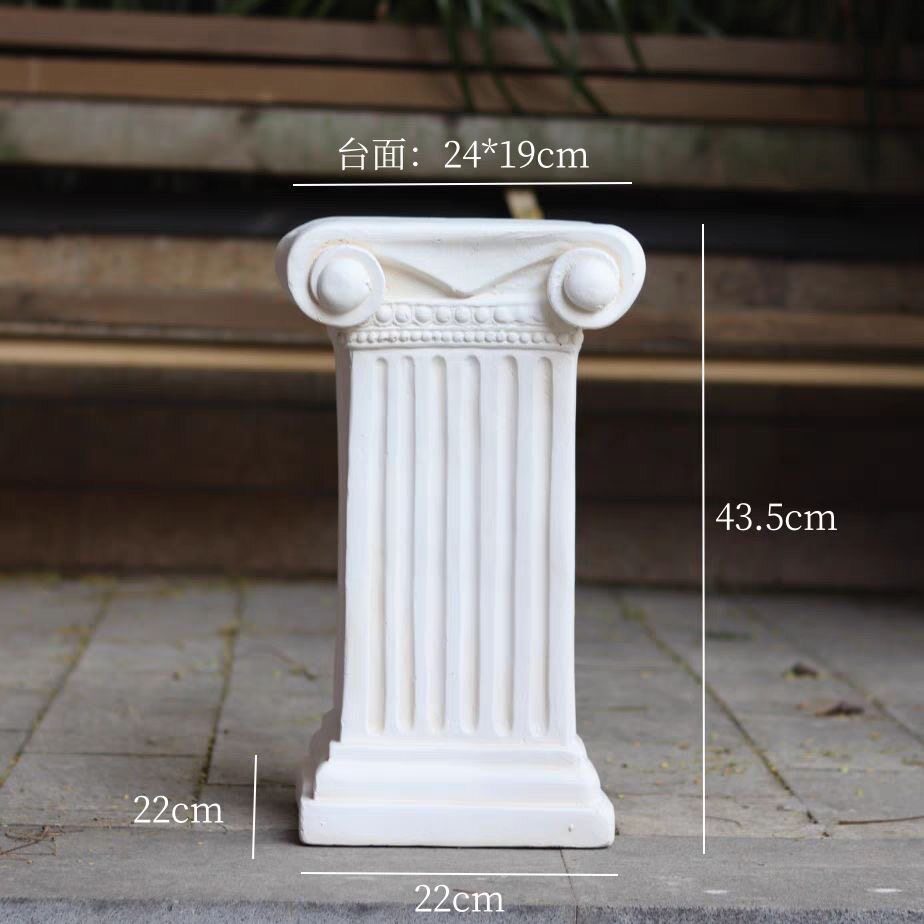 Colonne romaine à sommet carré de 435 cm de haut