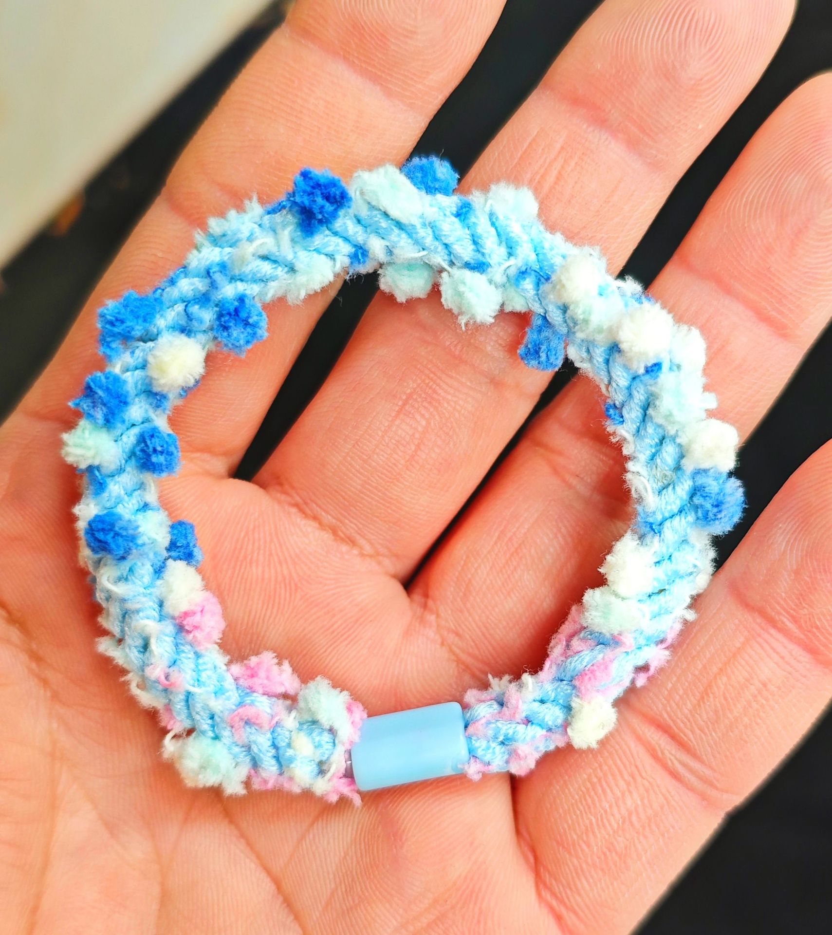 Élastique à cheveux bleu style flocon de neige