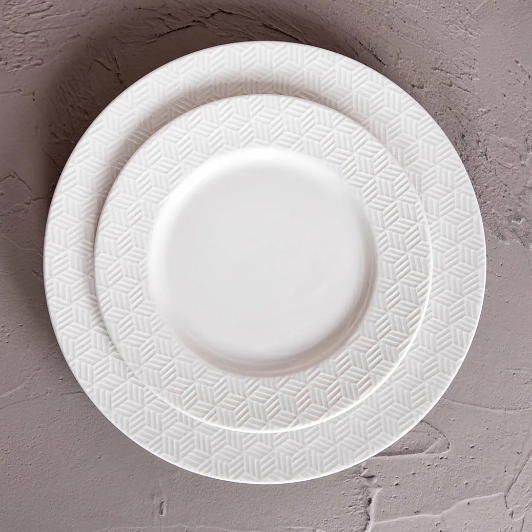 Piatto da tavola promozionale in ceramica di alta qualità MOQ basso piatto da tavola in porcellana con foglie in rilievo piatto in porcellana bianca