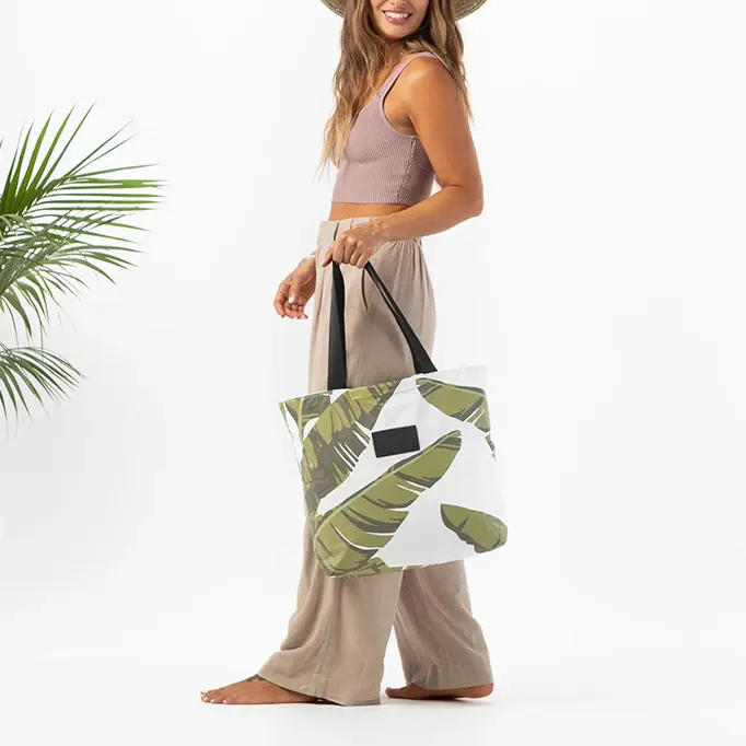 Extra Large Waterproof Splash Proof Dupont Paper Custom Print Shoulder Zipper Beach Shopping Tyvek Tote Bag With Pocket