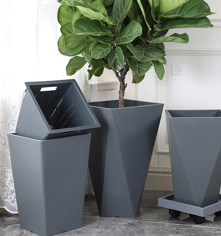 A variety of styles, sizes and colors