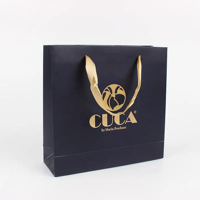 Grands sacs à provisions en papier laminé noir mat avec logo personnalisé pour magasin de vêtements avec votre propre logo