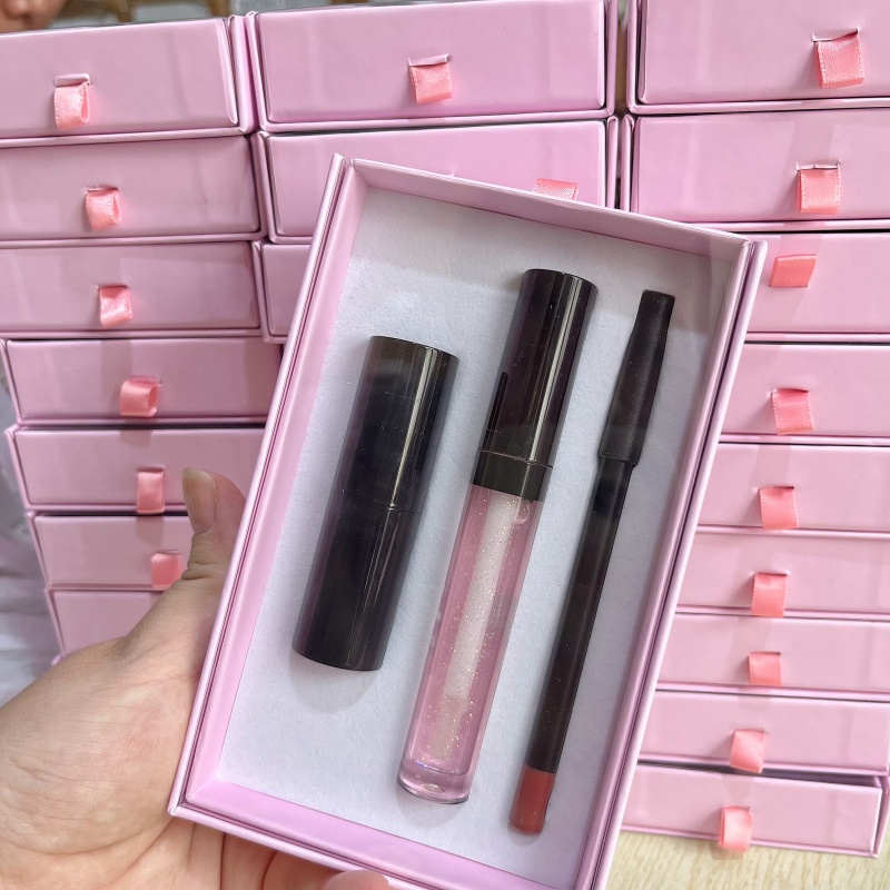 Kit per la cura delle labbra nere
