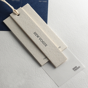 Precio de fábrica Impresión de nombre Logo Etiqueta de papel Ropa Etiquetas colgantes con cuerda - Product Image 2