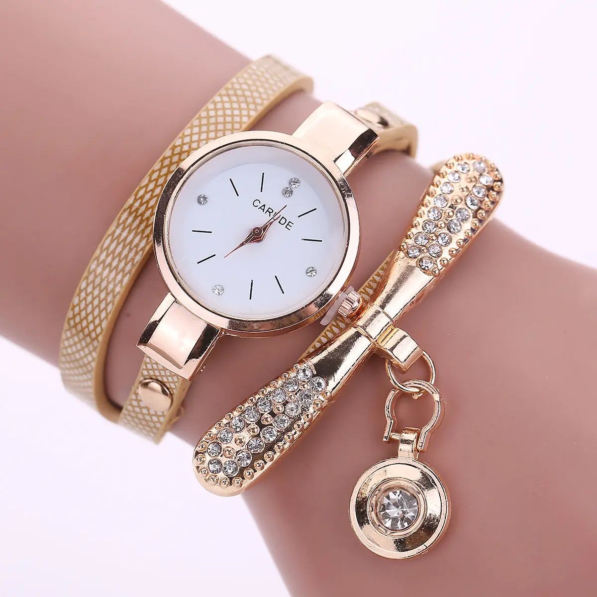 นาฬิกาควอทซ์หนังสุดน่ารักมีเสน่ห์สุดหรูสร้อยข้อมือแฟชั่นคริสตัลลำลองสำหรับผู้หญิงนาฬิกาข้อมือสตรี relogio feminino