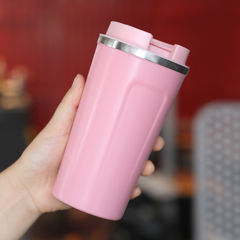 1.Tasse à café avec couvercle ordinaire