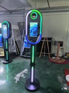 Cabina fotografica a specchio magico 15.6インチミラーフォトブース、カメラとプリンター付き楕円形ミラーフォトブース - Product Image 4