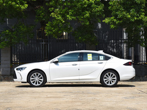 2024 buicks Regal 28T รถซีดานแก๊สรุ่นพิเศษเครื่องยนต์เทอร์โบภายในที่มีไฟคุณภาพสูงเกียร์ธรรมดารถใหม่ - Product Image 6