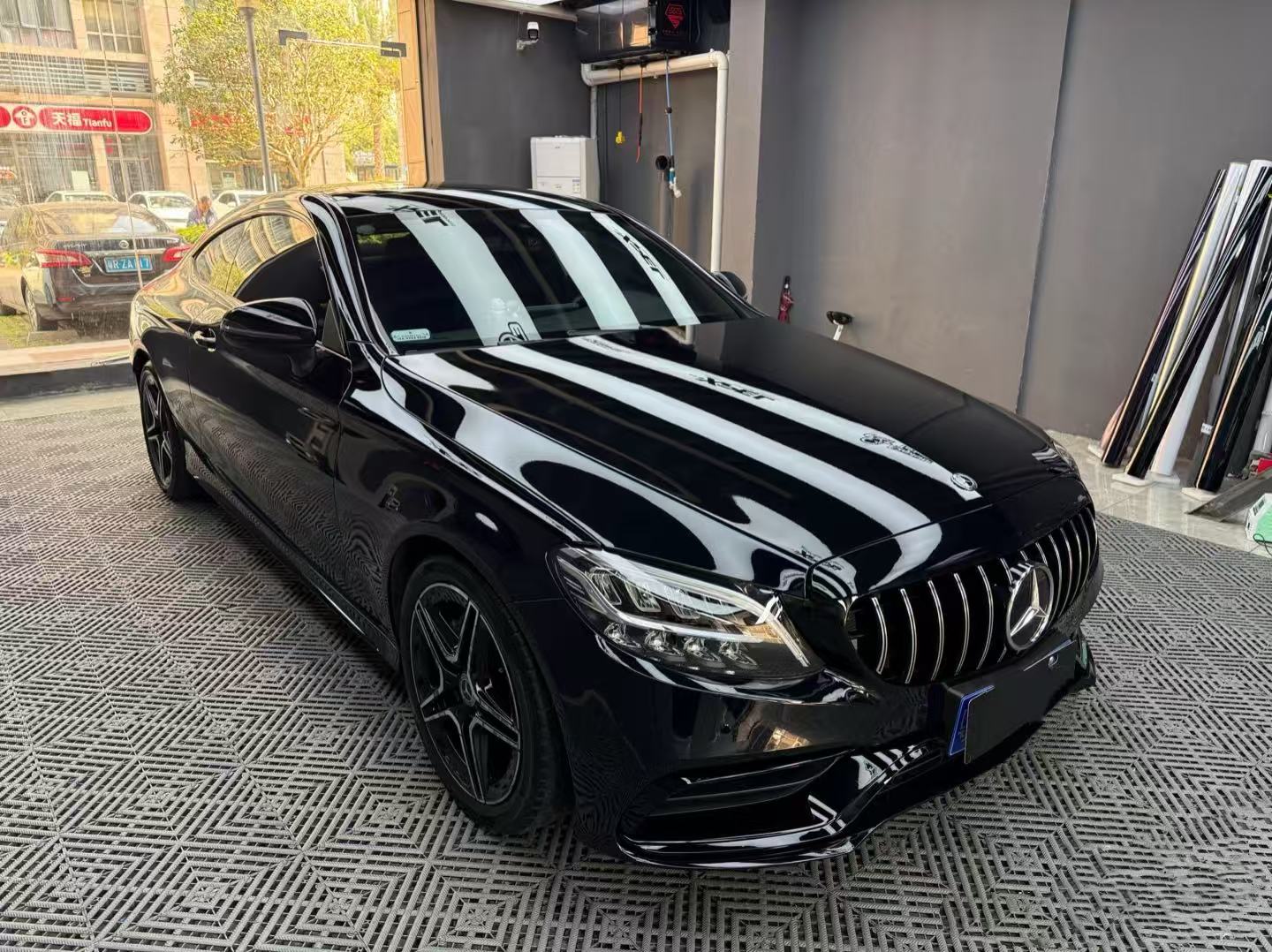 Black Gloss
