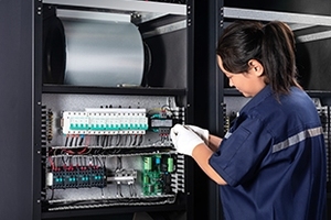 Proveedor de unidades de aire acondicionado de precisión industrial en sala de servidores de computadora de centro de datos con sistema de enfriamiento de humidificación de calefacción - Product Image 5