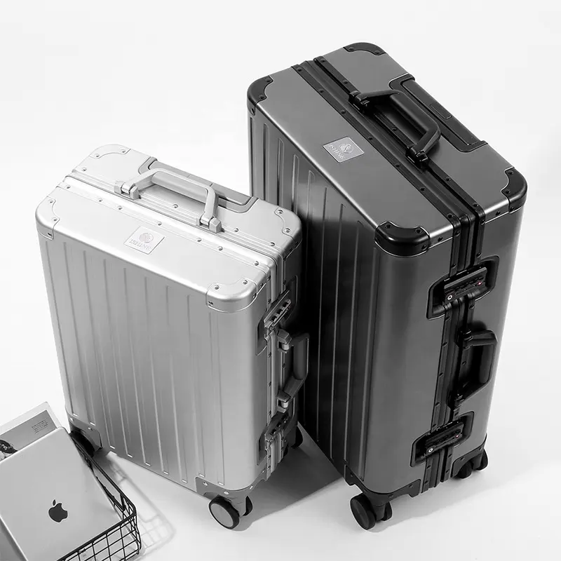 Bagaglio a mano tutto in alluminio 2024 vendita a caldo bagagli in lega di magnesio grande capacità con struttura in alluminio puro metallo valigie