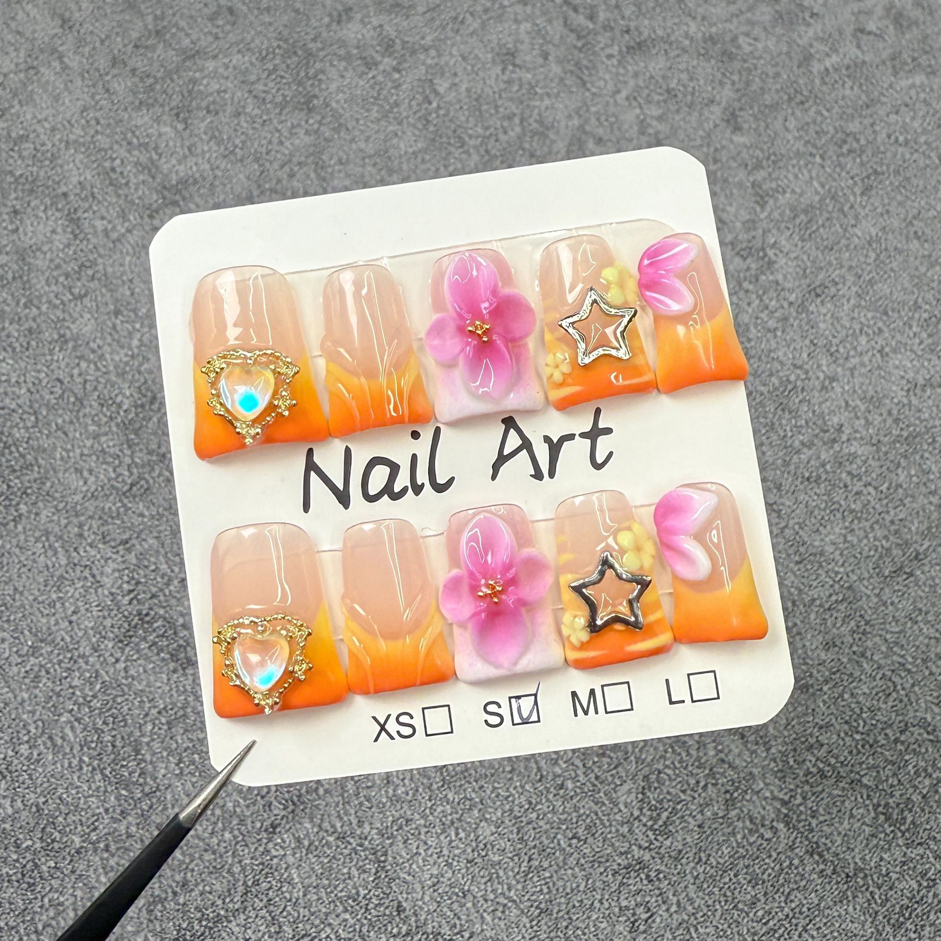 595