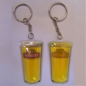 瓶形软聚氯乙烯钥匙扣，内部印有液体定制标志 - Product Image 4
