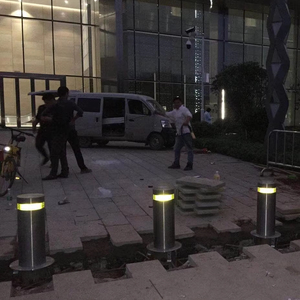 Thép không gỉ an toàn giao thông khí nén chống va chạm hàng rào bán tự động nâng bollard - Product Image 4