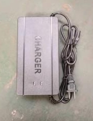 卡丁车配件24V22AH电池300瓦电机油门踏板空气开关抗冲击制动电缆充电器盘式制动片
