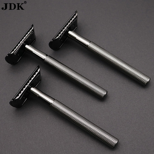 Double <strong>Edge</strong> Safety <strong>Razor</strong> for Men &amp; Women Eco-Friendly Metal <strong>Razor</strong> with 5 Single Blades - Product Image 2