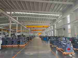 Hochwertige intelligente Programmier plattform Horizontale CNC-Drehmaschine Großhandel Flach betts truktur für Hoch leistungs bearbeitung