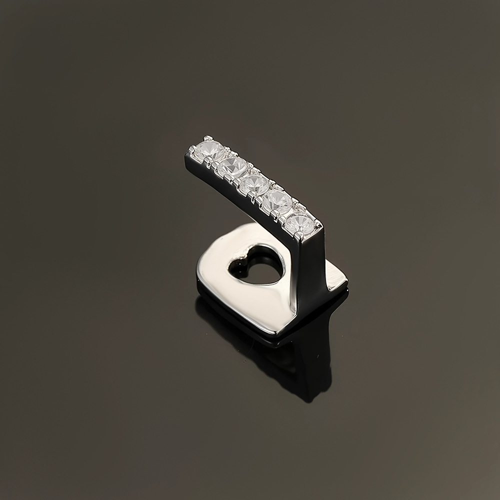 Silver (vertical strip braces)