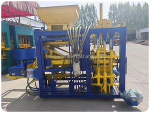 QT4-15 macchina rettangolare colorata per fare la macchina, macchina per fabbricare mattoni standard costieri