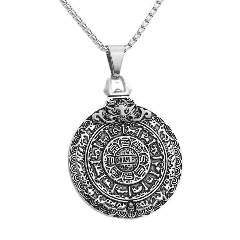 Steel-colored black pendant with a 4.0*70cm square pearl chain.