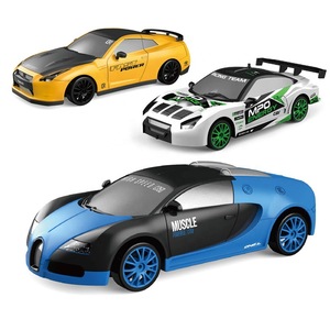 1/24スケールリモコンおもちゃロードビークルRCミニドリフトカーレースゲームドリフトスピードモデルLEDライトとドリフトタイヤ付き - Product Image 2