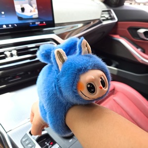 Labubuの新しい輝くぬいぐるみあなたの手首に着用するためのモーションとサウンド機能を備えたスナップリングブレスレット - Product Image 6