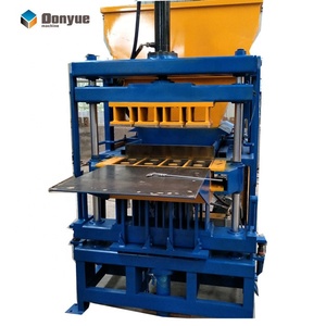 QT4-10制造商出口非洲模型粘土联锁砖块制造机 - Product Image 6