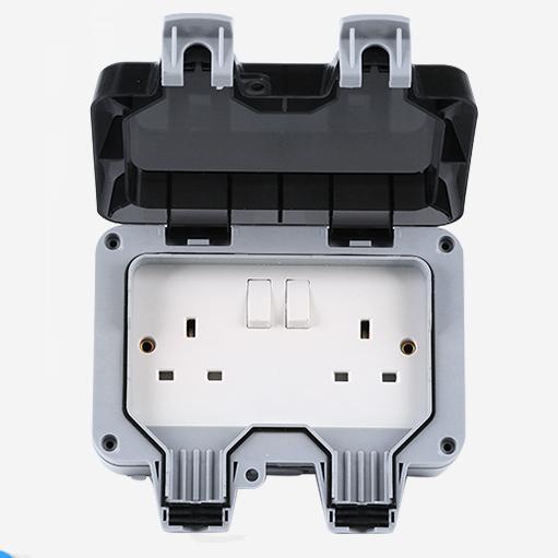 Royaume-Uni 2 ports