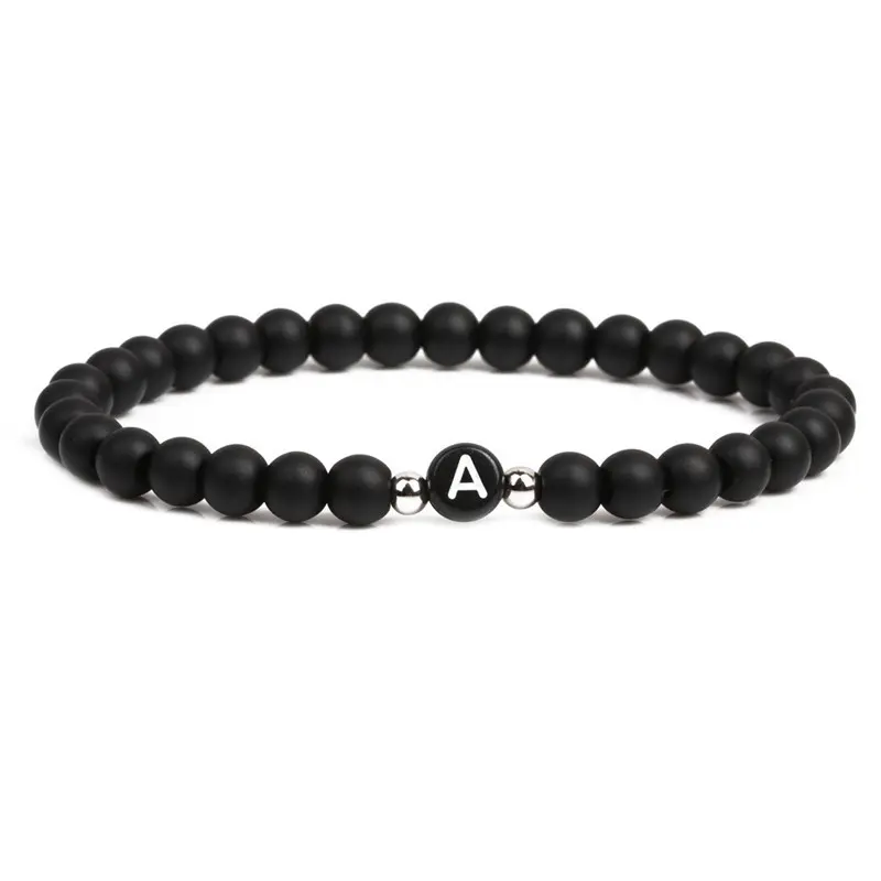 Pulsera de cuentas elásticas de piedra esmerilada negra al por mayor de fábrica con 26 iniciales para mujeres y hombres regalo energía Yoga meditación joyería